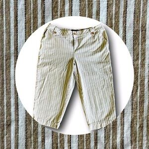 ♥️Relativity tan stripped capris with pockets